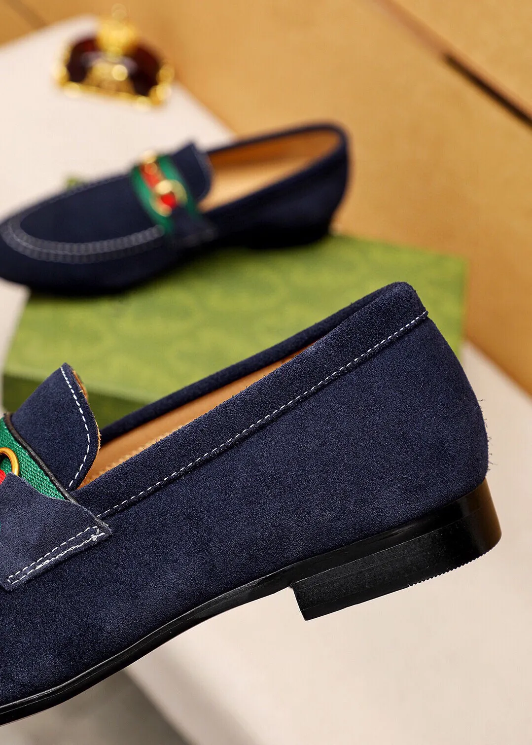 Men's shoes 💰420 💐 Product trademark: GUCCI "Gucci" casual leather shoes Regular size: 38-44 (45.46.47🉑️customized) Product materials: Selected imported first-layer frosted calfskin upper + classic hardware buckle, imported cowhide leather lining. Strong three-dimensional visual effect, original combination outsole Color: 3⃣️colors available